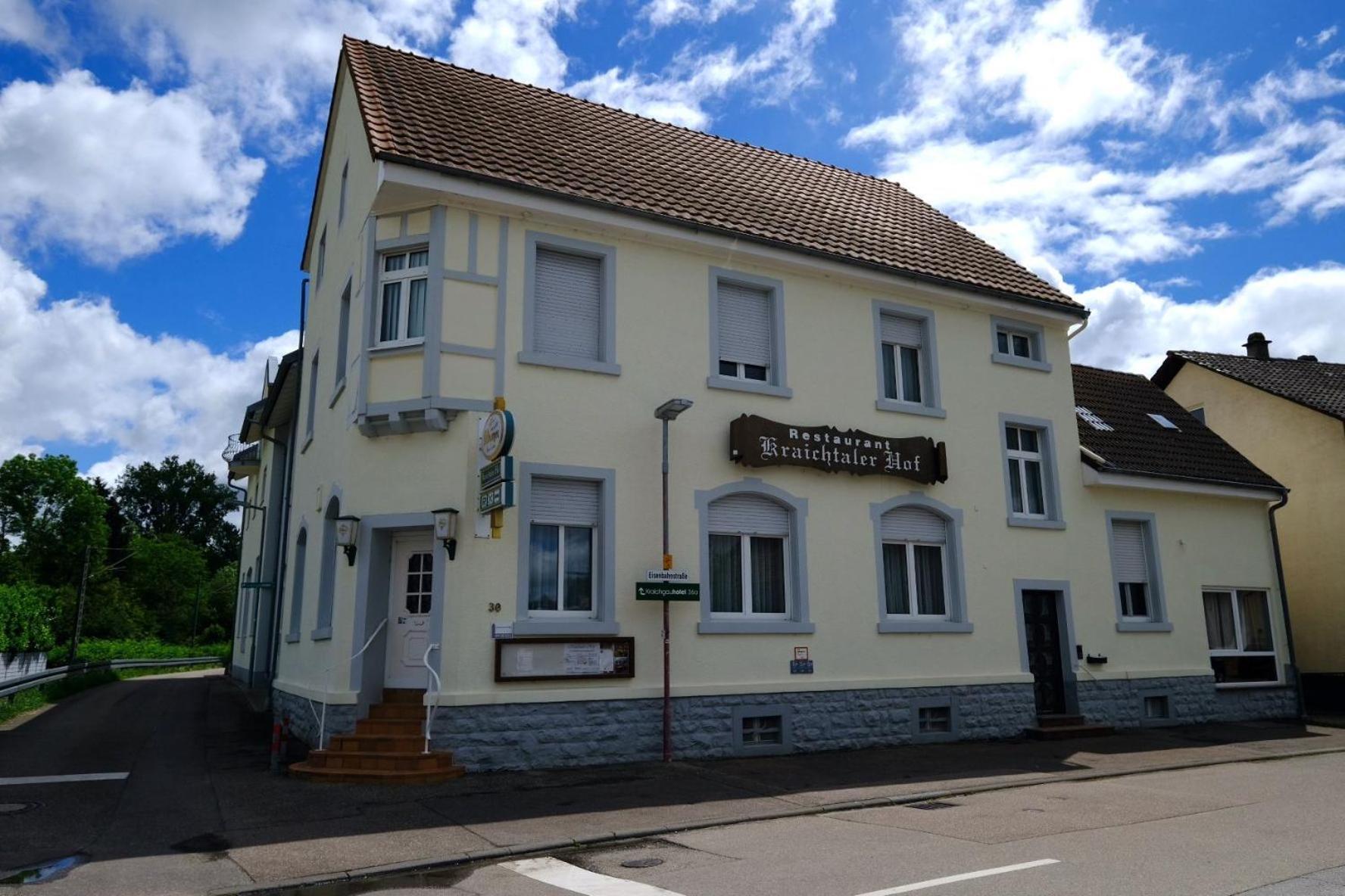 Hotel Kraichtaler Hof Esterno foto