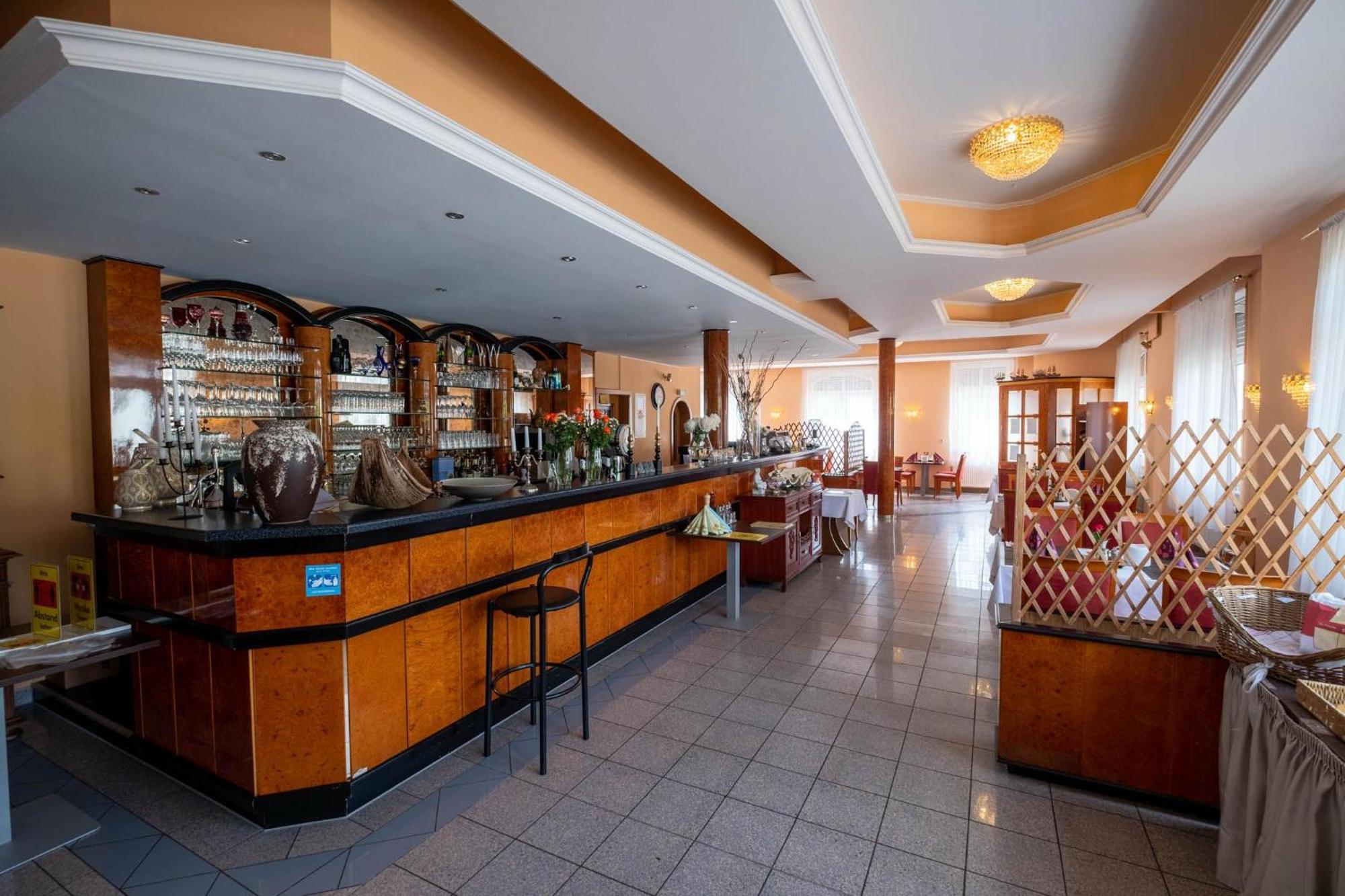 Hotel Kraichtaler Hof Esterno foto