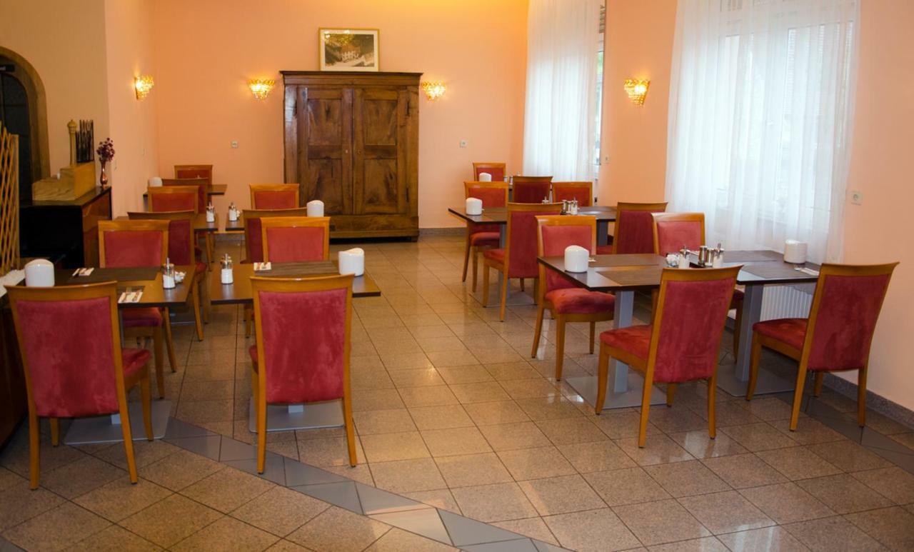 Hotel Kraichtaler Hof Esterno foto